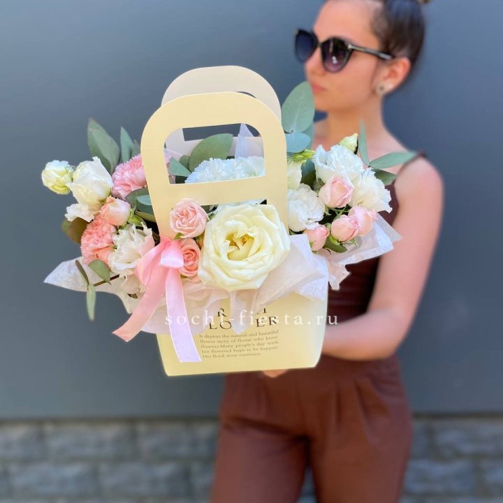 Цветочная сумочка "Рафаэль" в Абакане