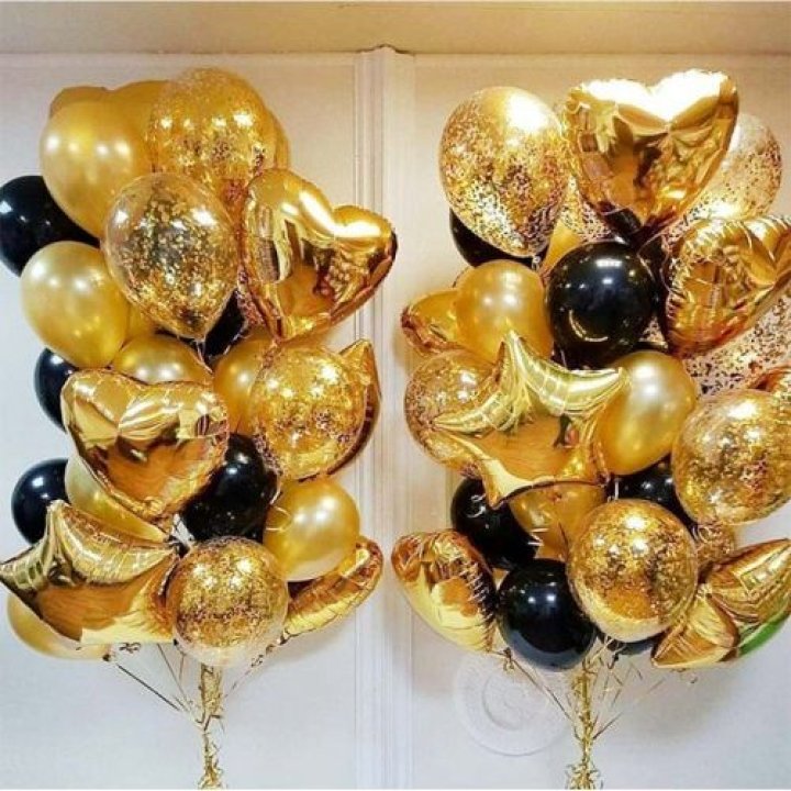 Фонтан шаров "Чёрное золото" в Абакане