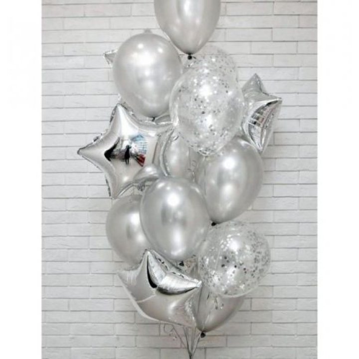 Фонтан шаров "Сильвер мун" в Абакане