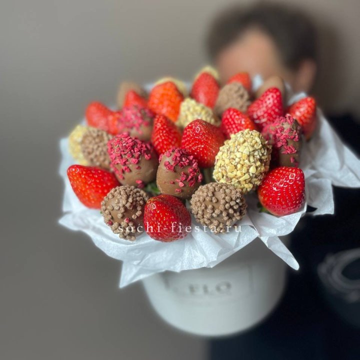 Клубника в боксе 30 ягод в Абакане