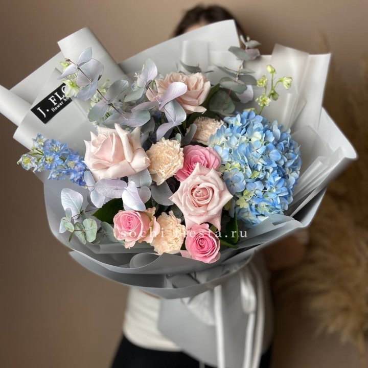 Букет с гортензией № 4 в Абакане