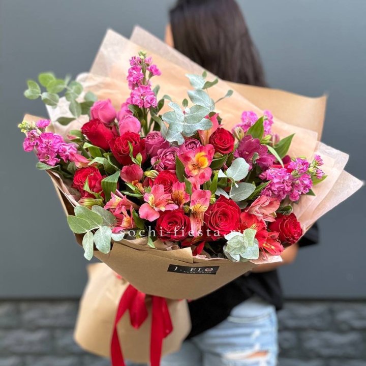 Дизайнерский букет №3 в Абакане