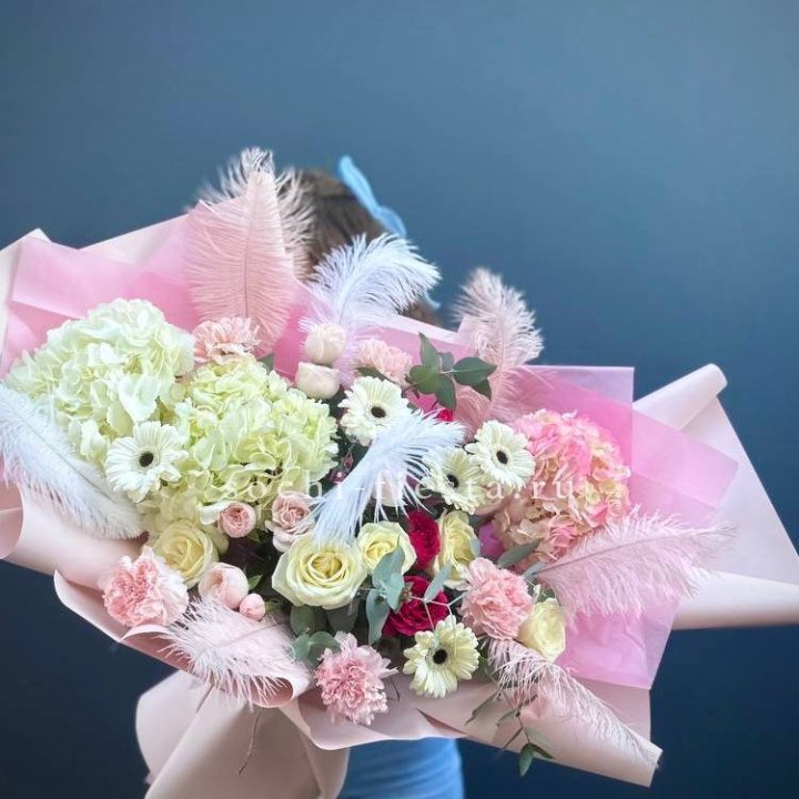 Дизайнерский букет "Валенсия-3" в Абакане