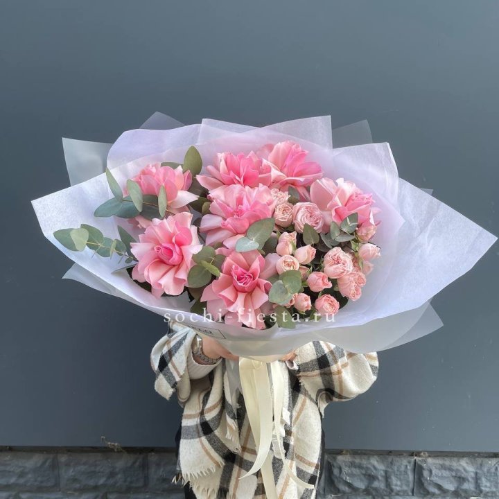 Букет французских и пионовидных роз  в Абакане