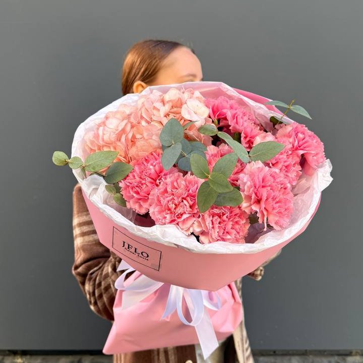 Дуо диантусы и гортензия в Абакане