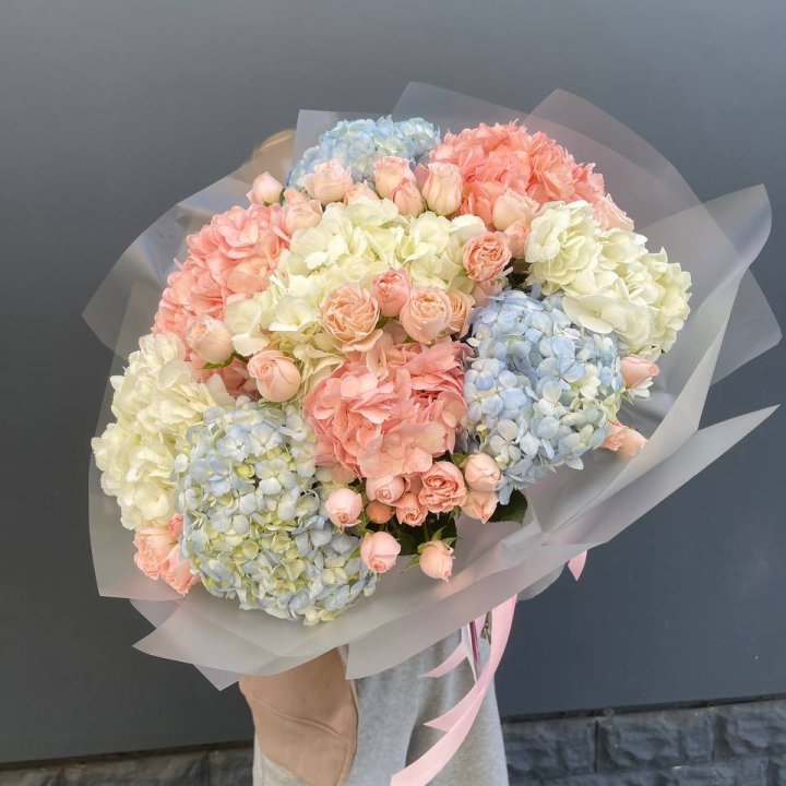 Дуо гортензии и бомбастик в Абакане