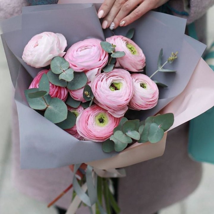 Ранункулюсы с эвкалиптом №1 в Абакане