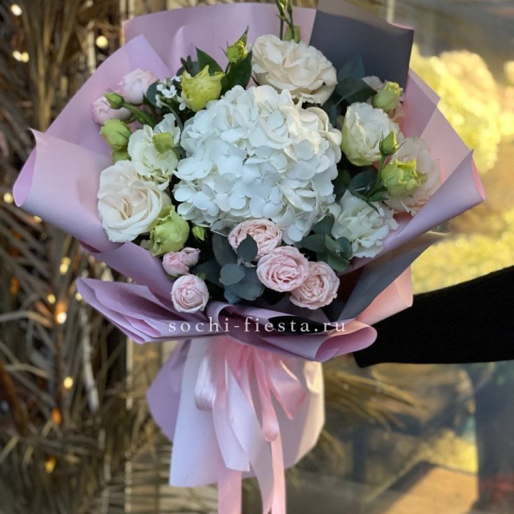 Букет с гортензией №3 в Абакане