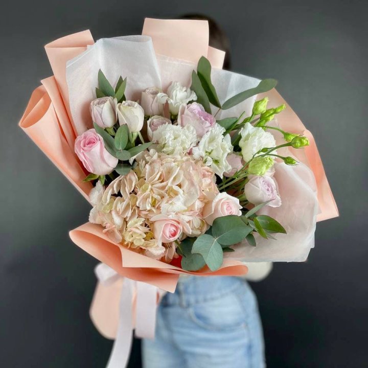 Букет с гортензией "Клодс" в Абакане