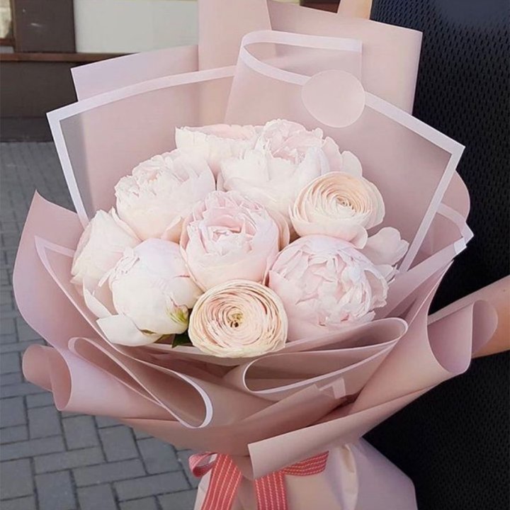 Пионы и ранункулюсы в Абакане