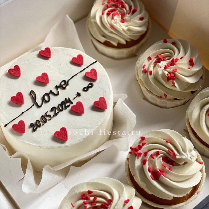 Капкейки и бенто-торт "Любимые" в Абакане