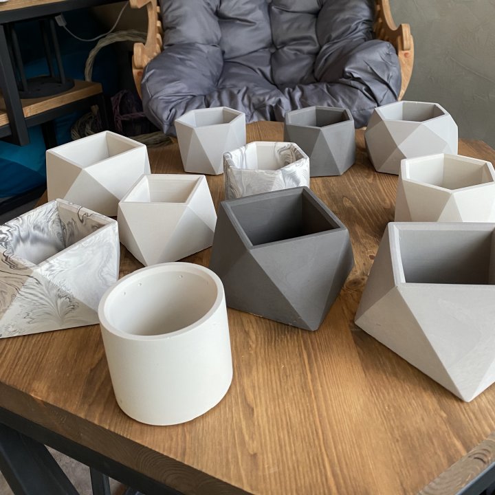 Дизайнерское кашпо в Абакане