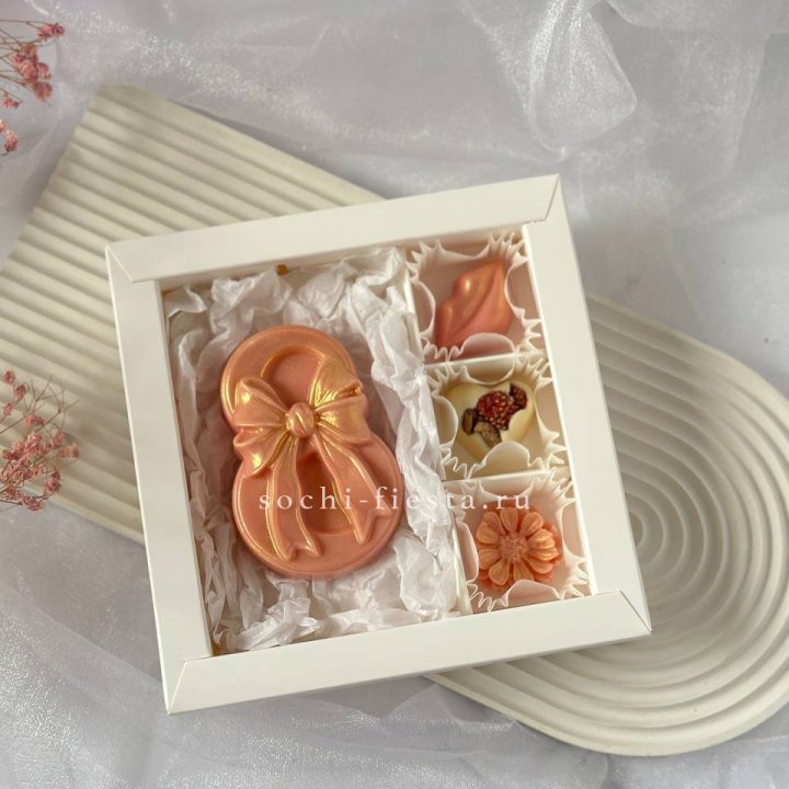 Конфеты из шоколада 8 Марта в Абакане
