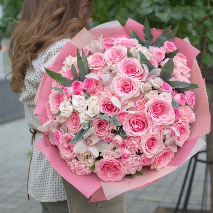 Дизайнерский букет "Барби" в Абакане