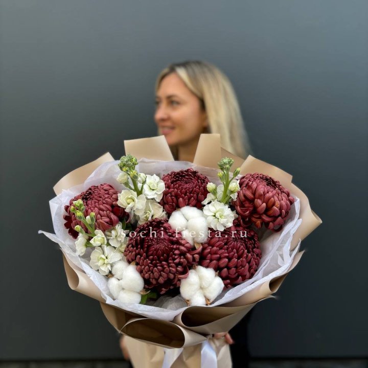 Хризантемы с маттиолой в Абакане