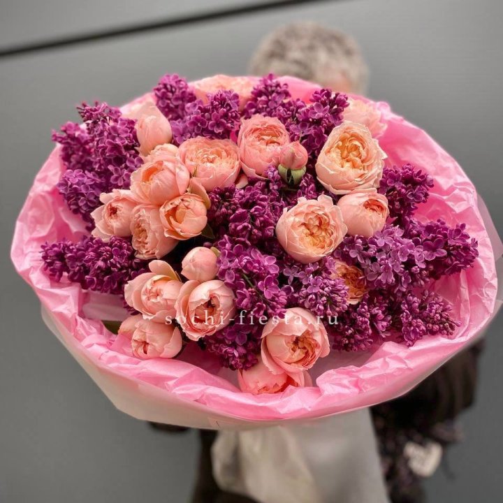  Дуо букет из кустовых роз и сирени в Абакане