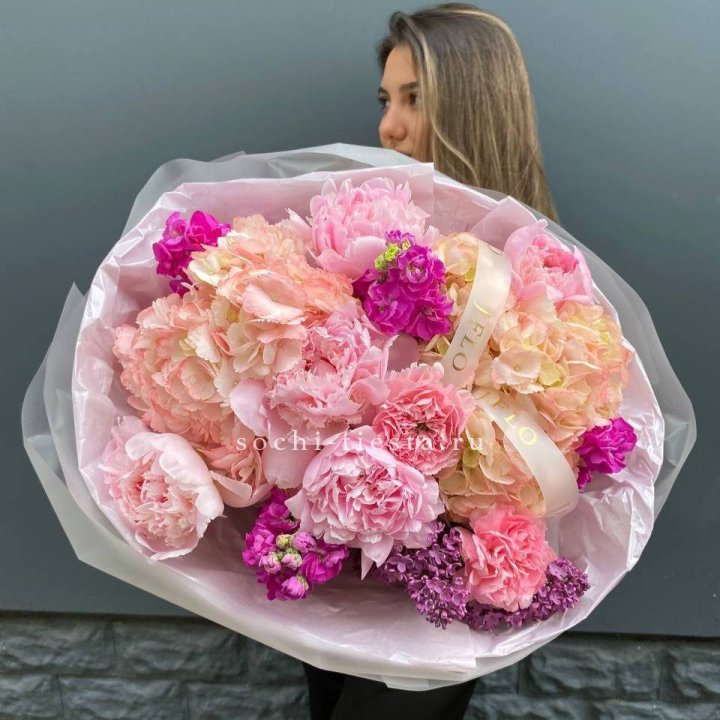  Букет "Фловер пионс" в Абакане