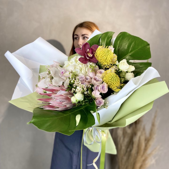 Дизайнерский букет экзотики в Абакане