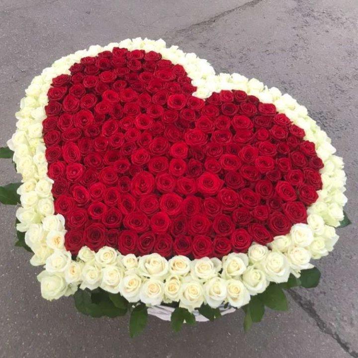 333 розы в корзине в Абакане