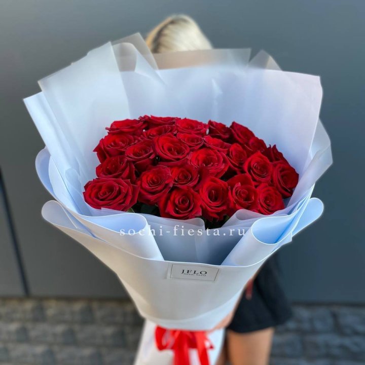 25 высоких роз  в Абакане