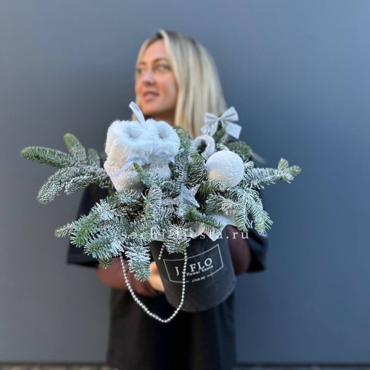 Новогодний бокс "Ботс вайт" в Абакане