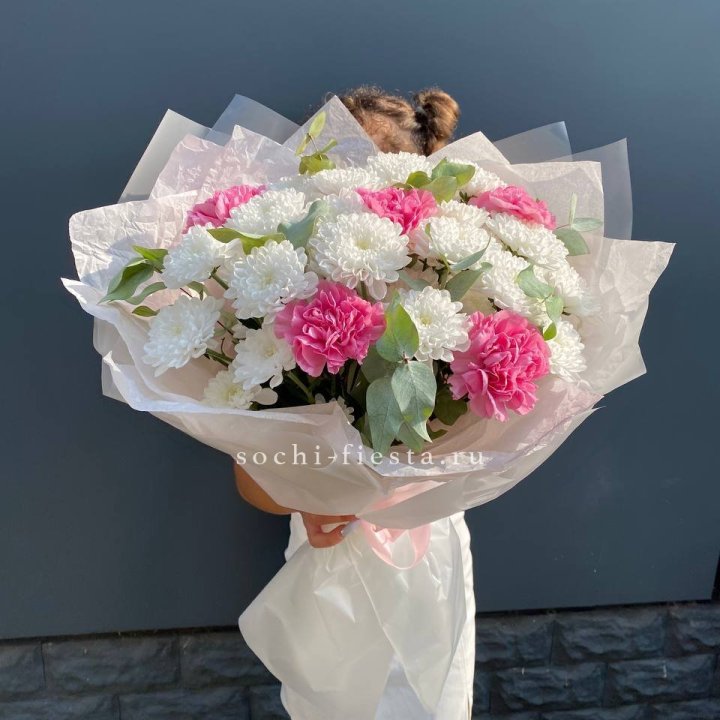  Букет  хризантем и диантусов "Воздушный" в Абакане