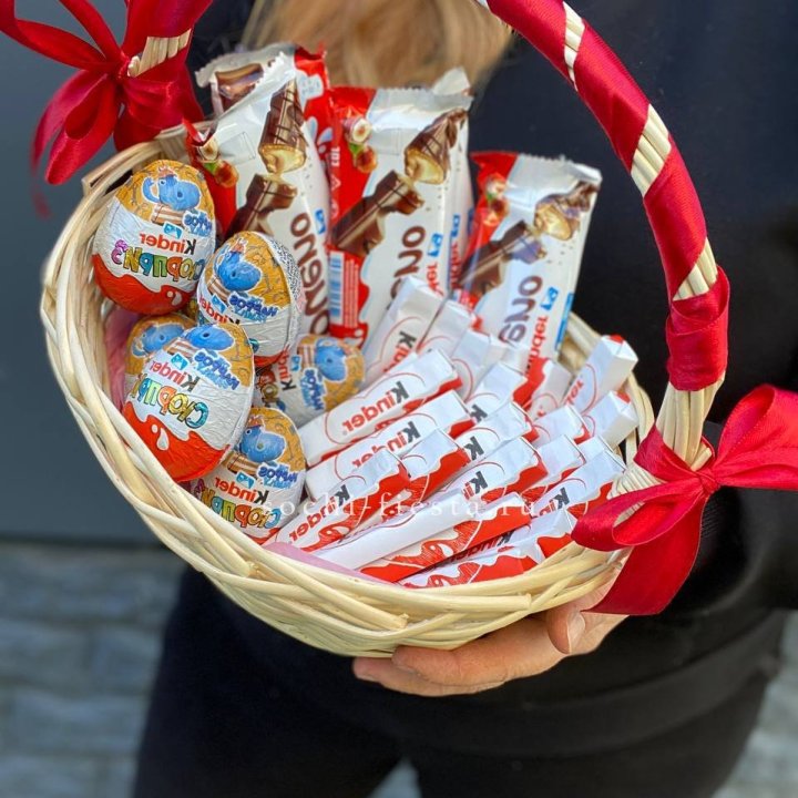 Корзина с киндерами  в Абакане