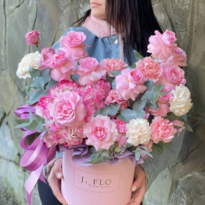 Цветочный бокс "Эсмиральда" в Абакане