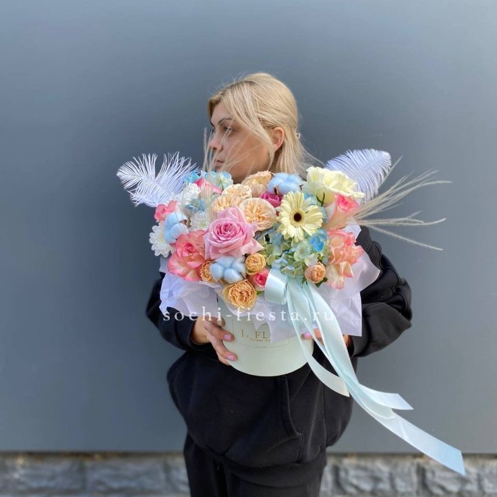 Бокс "Голубая нева" в Абакане