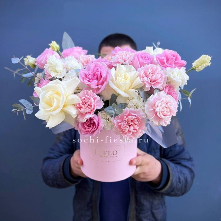 Цветочный бокс "Памела" в Абакане