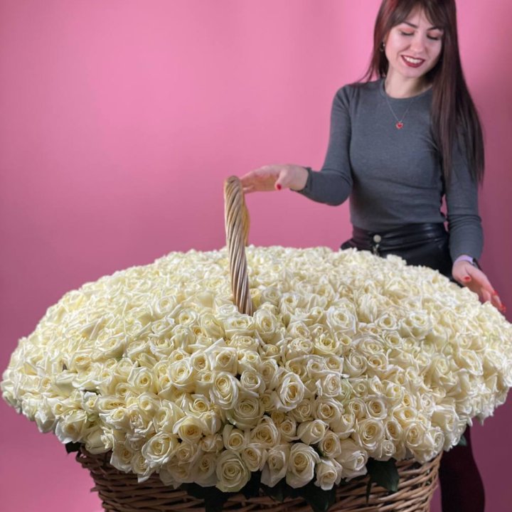 1001 белая роза в Абакане