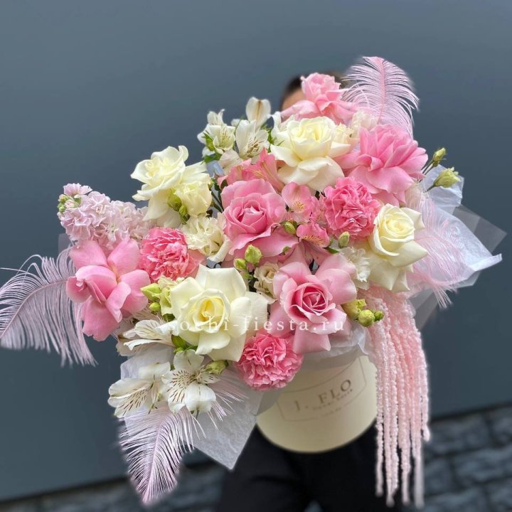 Дизайнерский бокс "Ловели" в Абакане