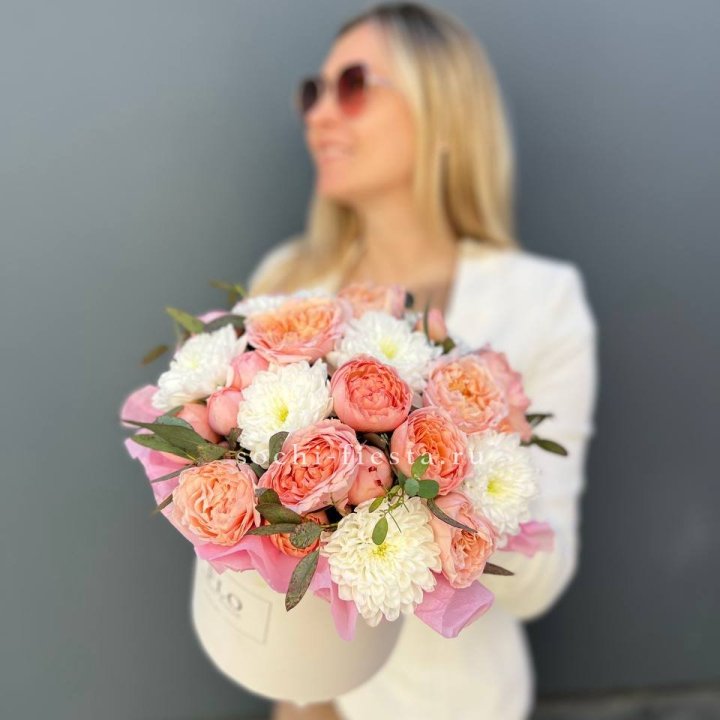 Нежная коробка с цветами в Абакане