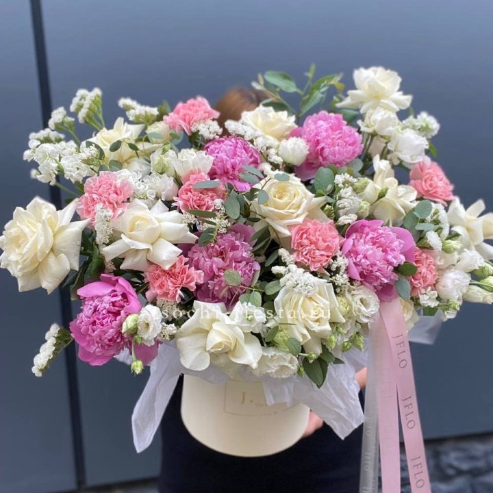 Дизайнерский бокс "Амор этерна" в Абакане