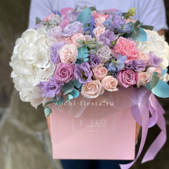 Цветочный бокс макси каб в Абакане