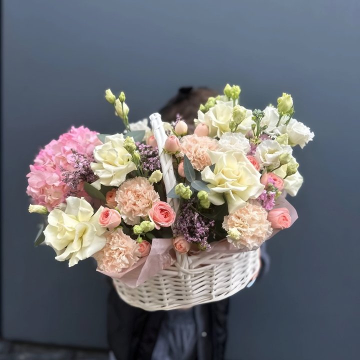 Цветочная корзина "Софтнес" в Абакане