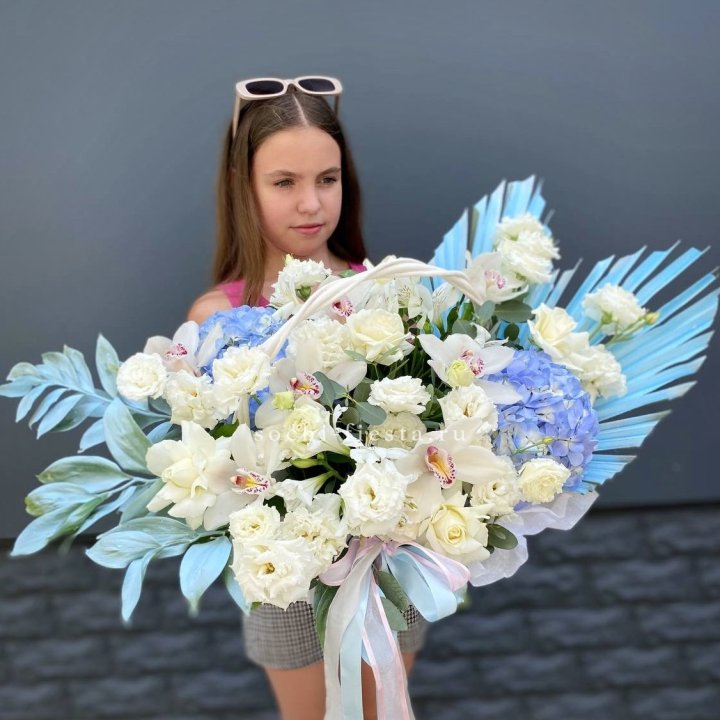 Цветочная корзина "Блю винч" в Абакане