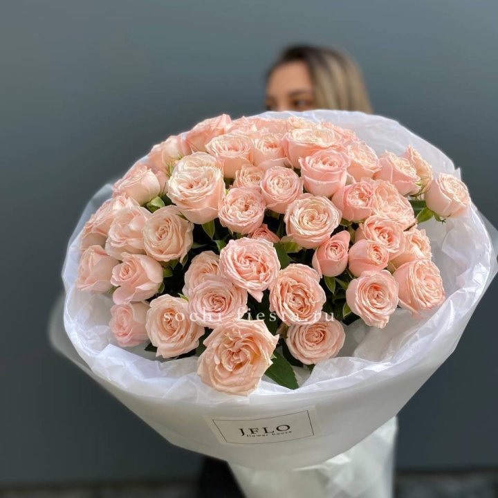 Букет кустовых роз Бомбастик в Абакане