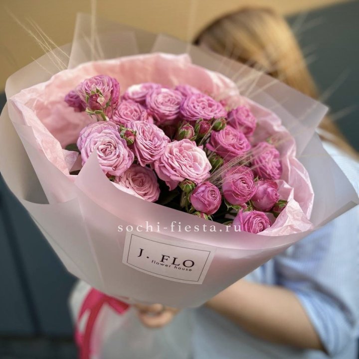 Пионовидные розы Мадам Бомбастик Pink в Абакане