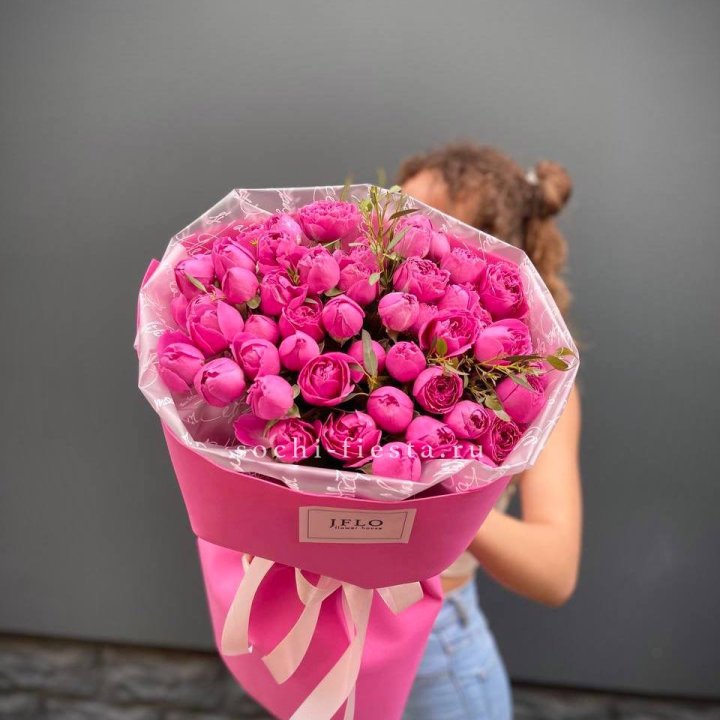 Кустовые розы букет Мисти Баблс в Абакане