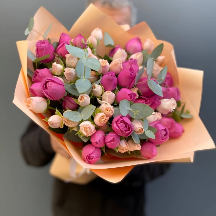 Букет кустовых роз Тендернес в Абакане