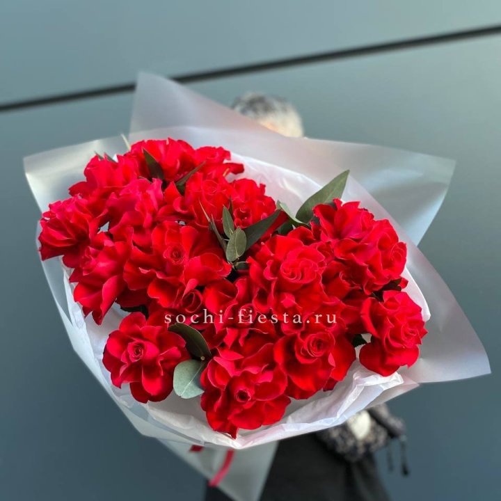 21 Красная французская роза в Абакане