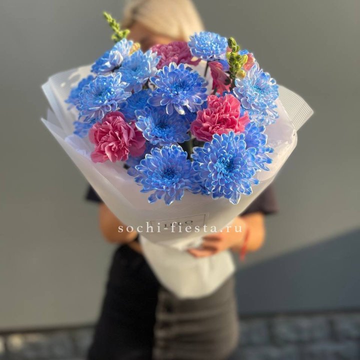 Букет сборный с хризантемой в Абакане