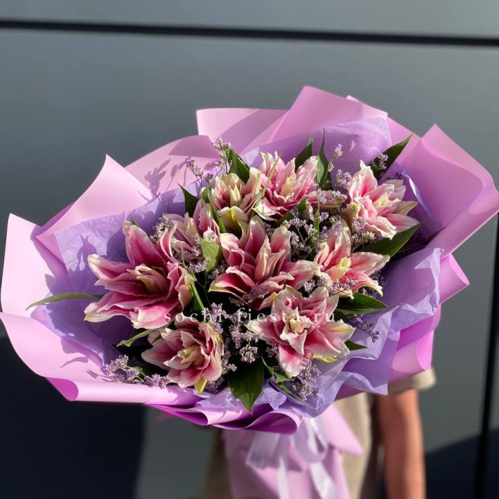 Букет пионовидных лилий №4 в Абакане