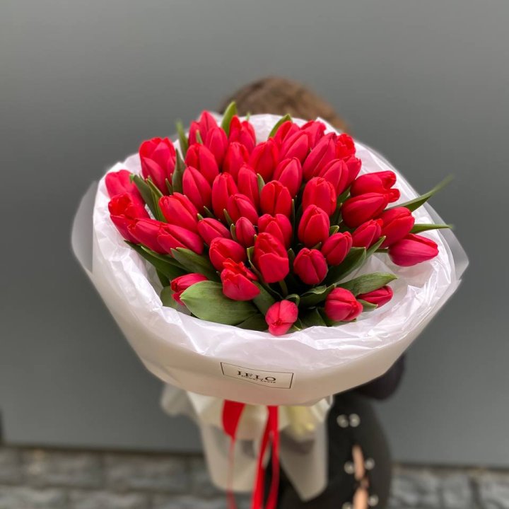 51 тюльпан "Любовь" в Абакане