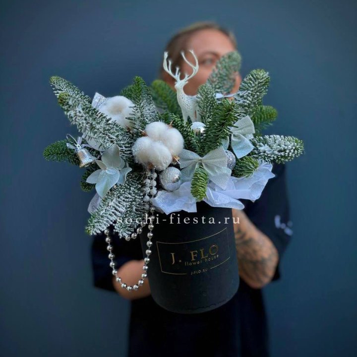 Композиция "Мери крисмас" в Абакане