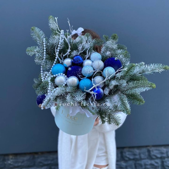 Композиция "Голубая бездна" в Абакане