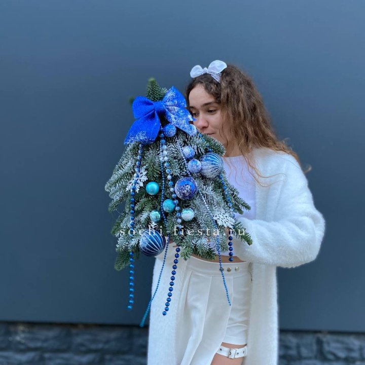 Новогодняя елочка "Блю" в Абакане