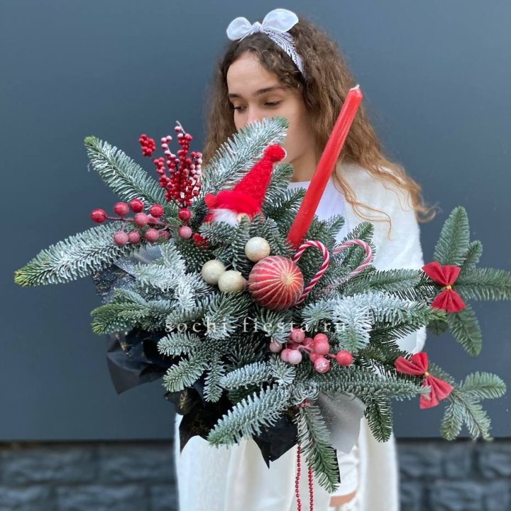 Композиция в бокале красная в Абакане