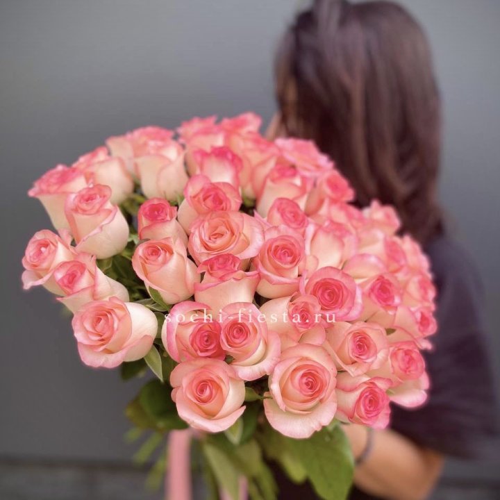 Охапка Роз Джумилия в Абакане